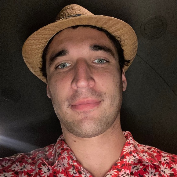 Meet your Posher, Sandra - Picture 1 of 1